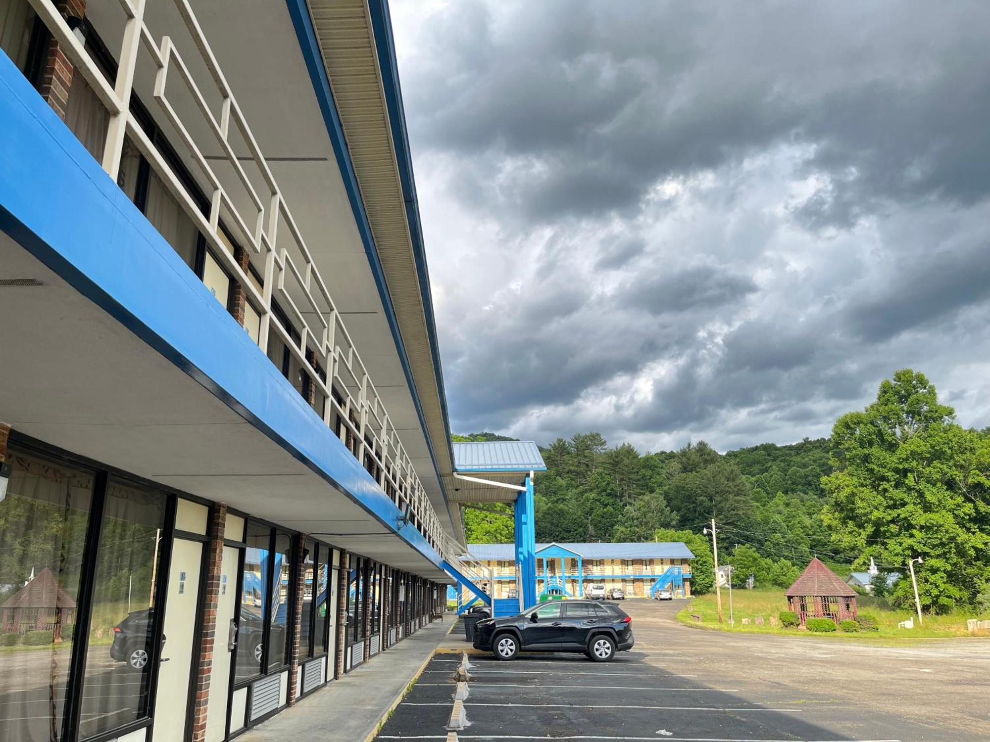 Mountain Empire Motel Mountain City Экстерьер фото
